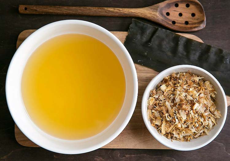 Dashi Stock Recipe: Seaweed Essential Flavors 16 Yosun Dashi Stok Tarifi