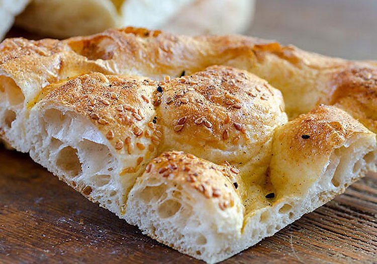 Ramadan Pita Recipe - should be crispy on top and soft and perforated on the inside; This means that it was leavened correctly.