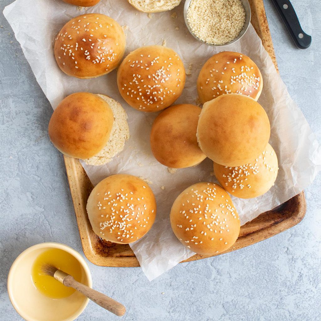 40 Minute Hamburger Buns EXPS FT20 15221 F 0422 1 HOME 1 1