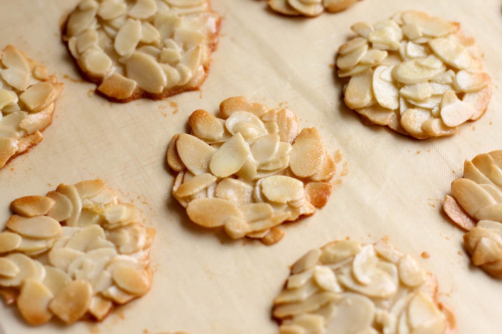 Almond Tuile Recipe: Thin Almond Crisps 4 Almond Tuile Recipe
