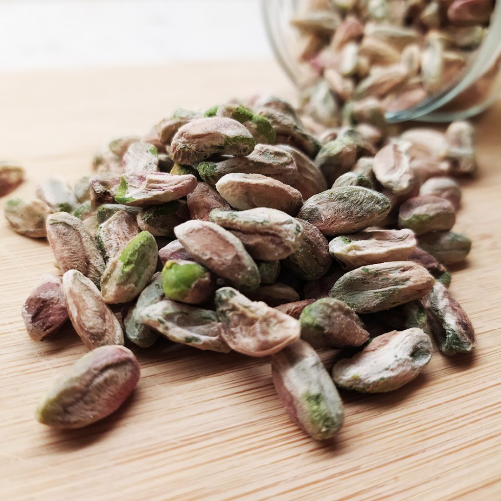 Pistachio and Feta Cheese Dip - Antep Boz pistachio is the best quality pistachio in the world. Frequently used as name of "bird-poo" in Turkish cuisine