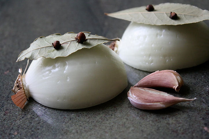 Bechamel Sauce Recipe: One of 5 Essential Sauces 3 Bechamel Sauce Recipe - You can prepare the onions in this way and add them into milk.