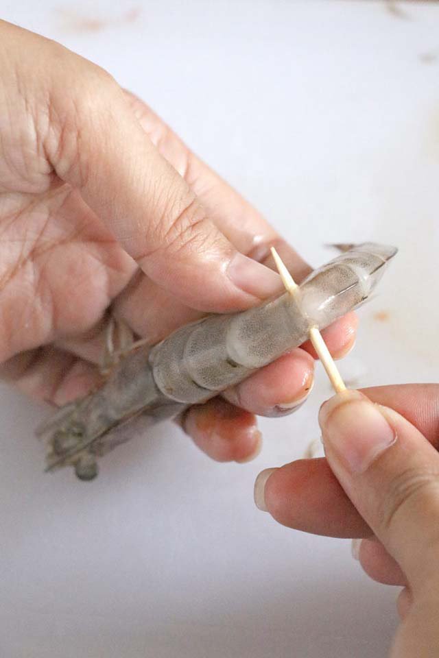 how to clean shrimps 2