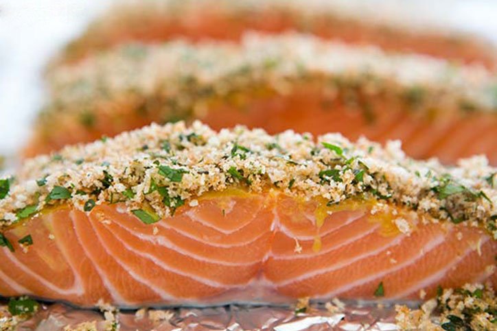 Parmesan Salmon Recipe - Preparation of the coating with panko bread crusts